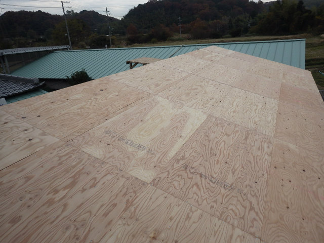 屋根カバー工事