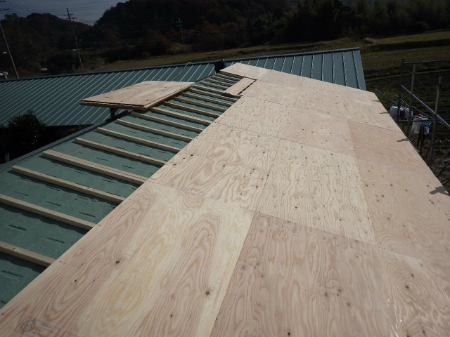 屋根カバー工事