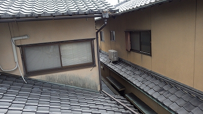樋掛け替え工事