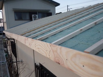 屋根カバー工事