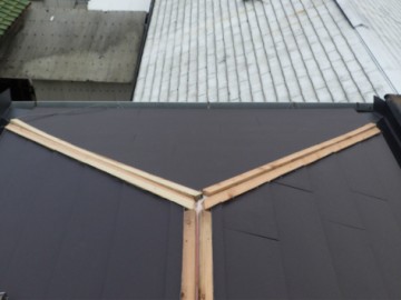 屋根葺き替え工事