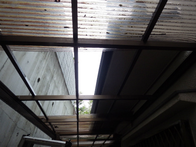 ポリカ屋根復旧工事