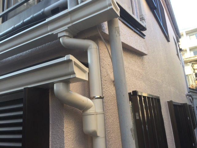 樋架け替え工事
