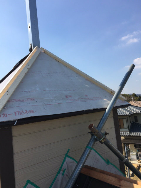 屋根カバー工事