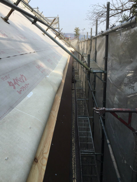 屋根カバー工事