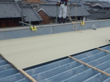 屋根カバー工事