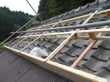 屋根カバー工事