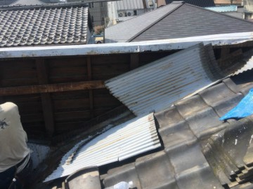 屋根修理工事