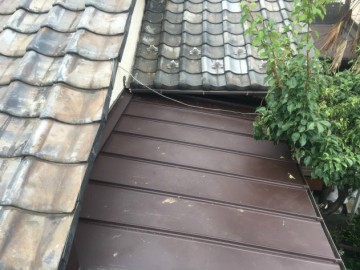 屋根カバー工事