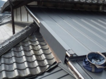 屋根カバー工事