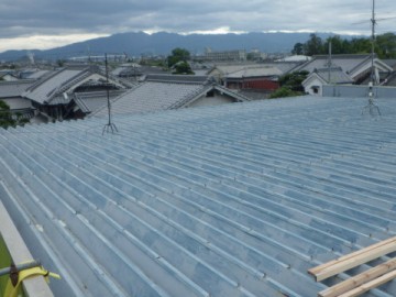 屋根カバー工事