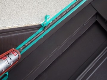 玄関上屋根カバー工事