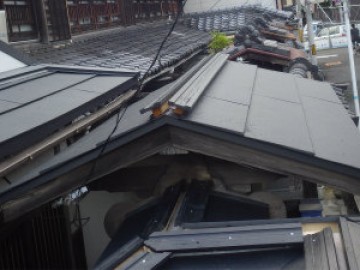 屋根葺き替え工事