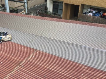 波板張替工事