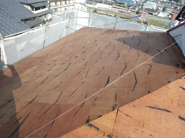 屋根葺き替え工事
