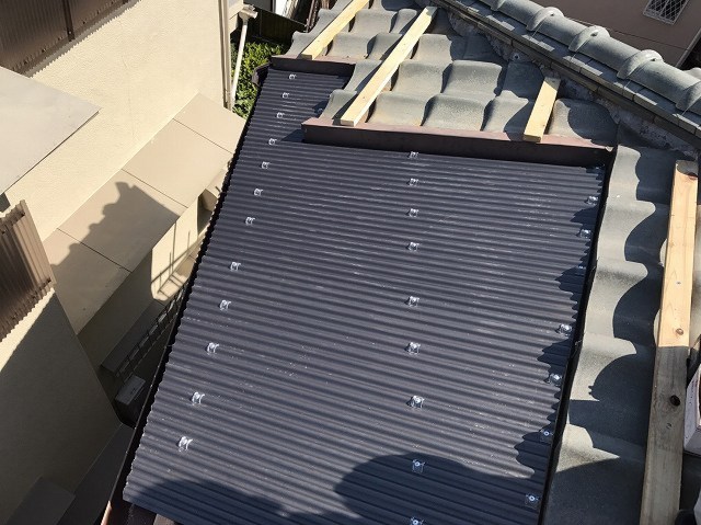 屋根カバー工事
