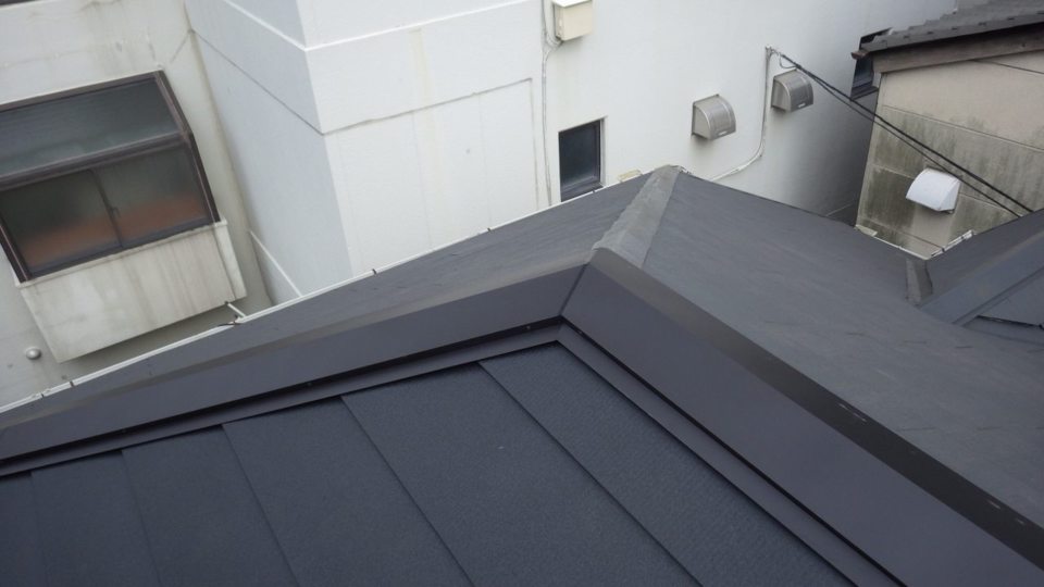 屋根カバー工事