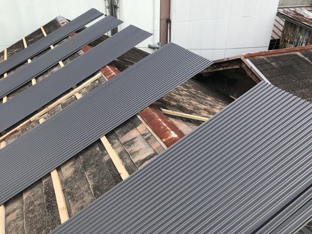 屋根カバー工事（小波）