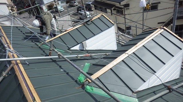 屋根カバー工事