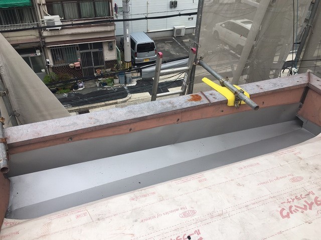 屋根葺き替え工事