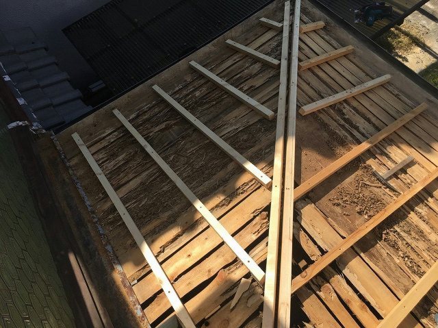 屋根葺き替え工事