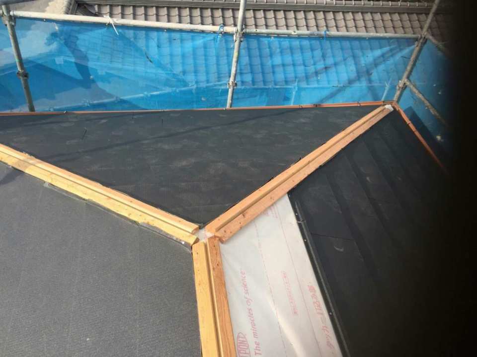 屋根葺き替え工事