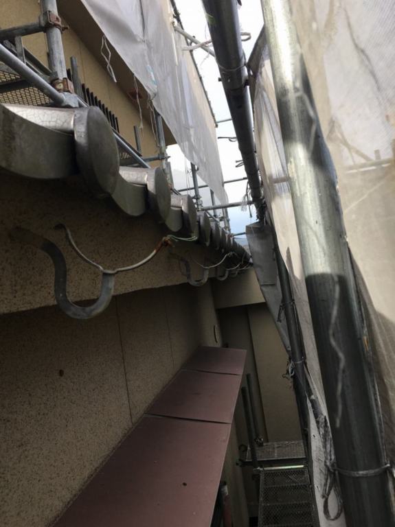 樋掛け替え工事