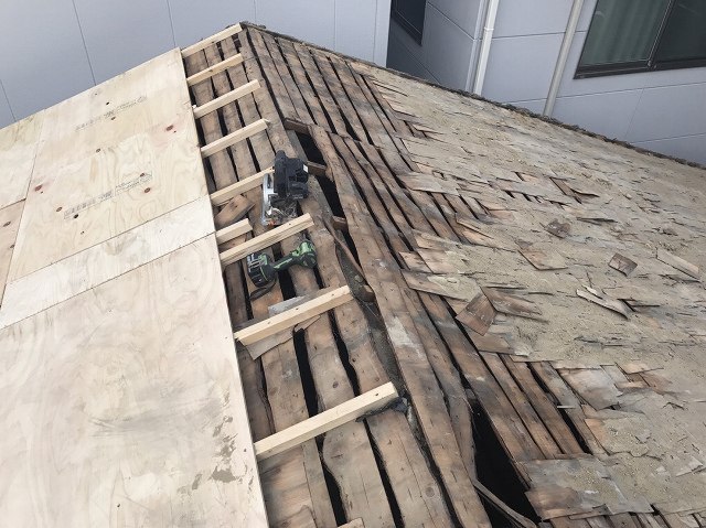屋根葺き替え工事