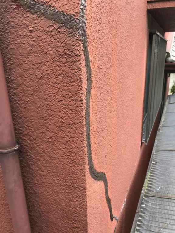 クラック補修工事