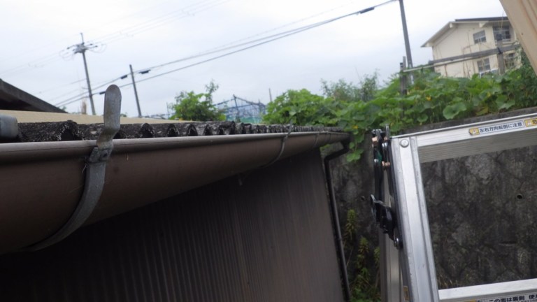 屋根カバー工事（ガルバリュウム波板）