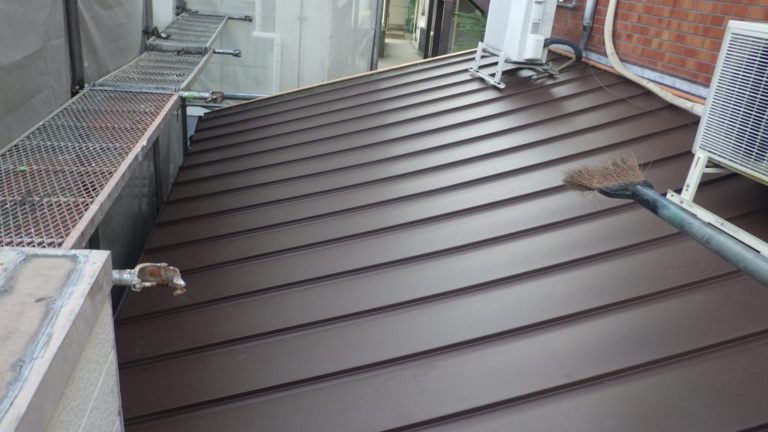 屋根カバー工事　カラーベスト⇒タテヒラ