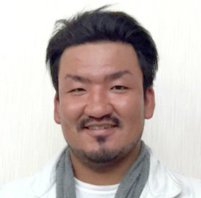 屋根工事主任:戎井