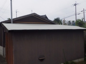 屋根カバー工事（ガルバリュウム波板）