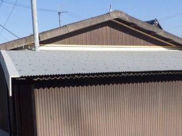 屋根カバー工事（ガルバリュウム波板）