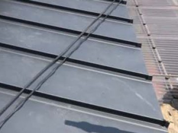 屋根カバー工事　カラーベスト⇒タテヒラ