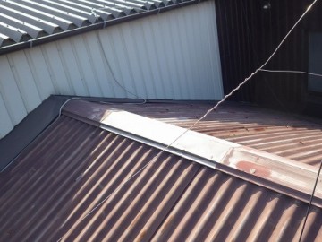 屋根カバー工事