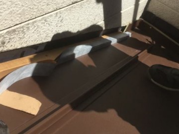 屋根カバー工事　カラーベスト⇒タテヒラ