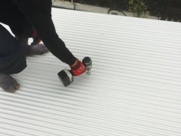 ガレージ屋根修理工事
