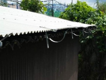 屋根カバー工事（ガルバリュウム波板）