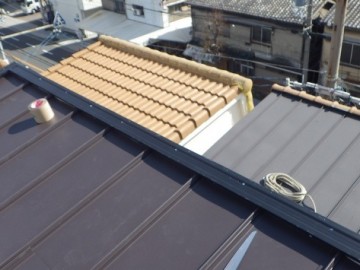 屋根カバー工事