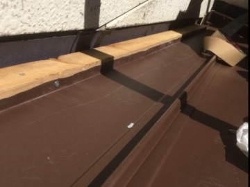 屋根カバー工事　カラーベスト⇒タテヒラ