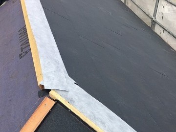 屋根カバー工事