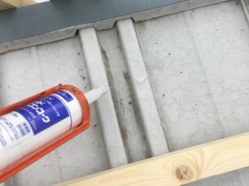 ガレージ屋根修理工事