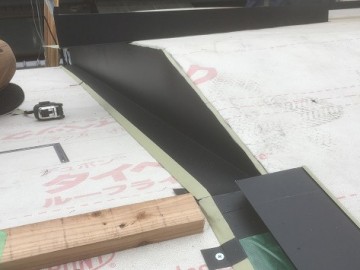 屋根カバー工事