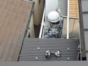屋根カバー工事