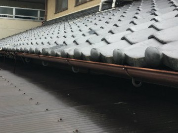 樋掛け替え工事