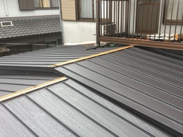 屋根カバー工事