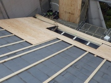 屋根カバー工事