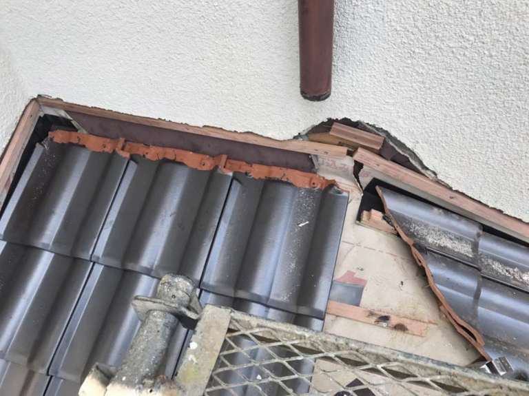 屋根葺き替え工事