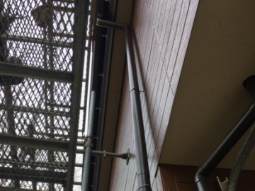 樋掛け替え工事